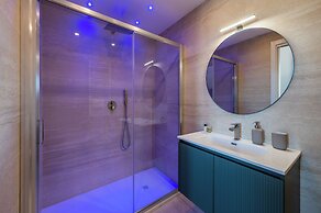 Large 6-Bed Stay near the Colosseum