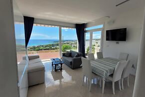 Felloniche Apartment Sea View