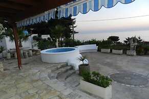Felloniche Apartment Sea View