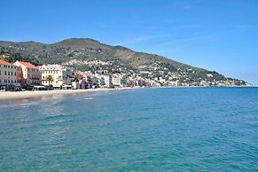 Seaside Binario Blu 500 M Dal Mare