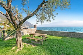 Lake Front Bogliaco in Gargnano