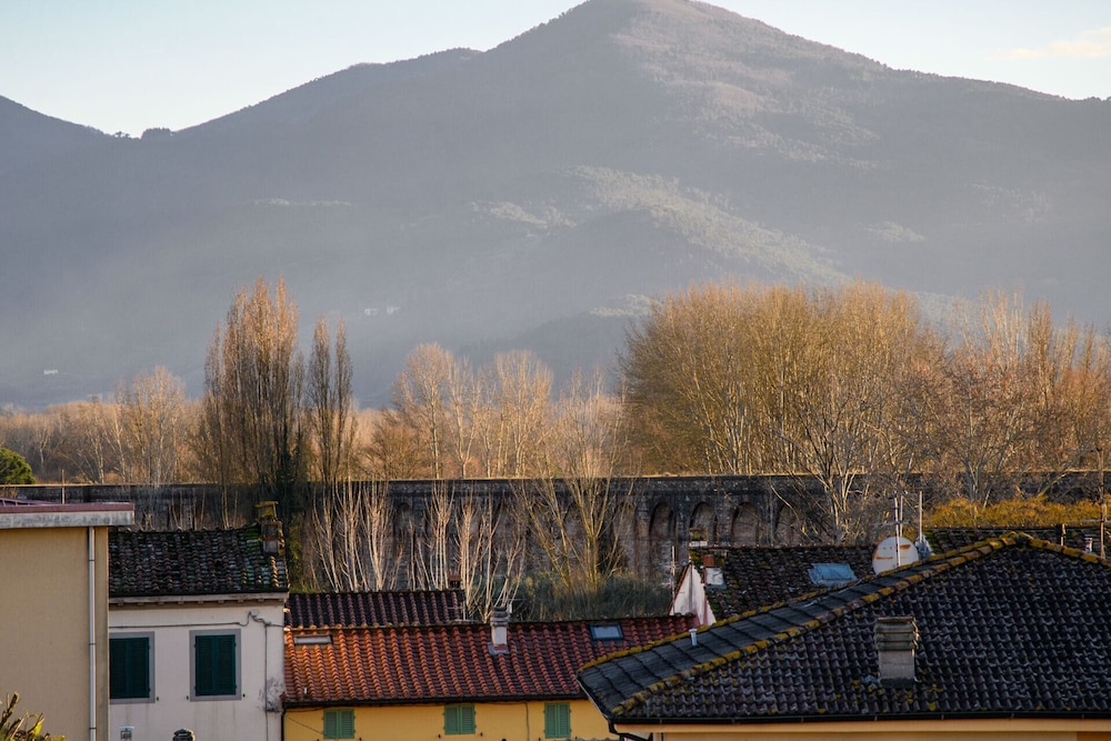 The Sunwall Loft in Lucca