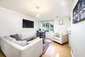 Cozy One-bedroom Flat in Slough