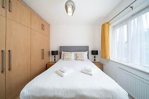 Charming 2-bedroom House in Northfleet
