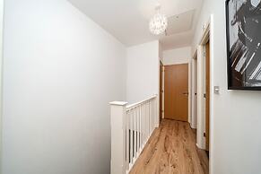 Charming 2-bedroom House in Northfleet