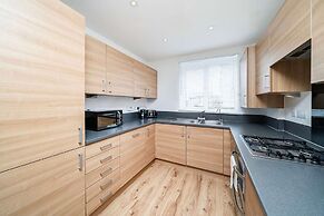 Charming 2-bedroom House in Northfleet