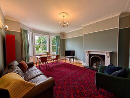 Charming Two-bedroom House in London