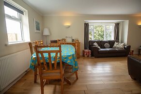 Spacious Home Near Porthtowan Beach