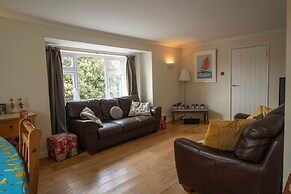 Spacious Home Near Porthtowan Beach
