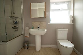 Spacious Home Near Porthtowan Beach