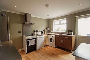 Spacious Home Near Porthtowan Beach