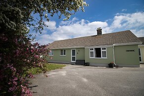 Spacious Home Near Porthtowan Beach