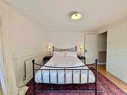 Charming Two-bedroom Home in London