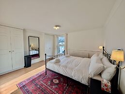Charming Two-bedroom Home in London