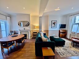 Charming Two-bedroom Home in London