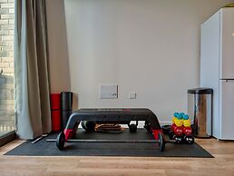 Amazing Flat With Free Parking and Balcony