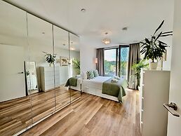 Amazing Flat With Free Parking and Balcony