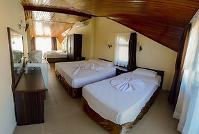Green Palm Hotel