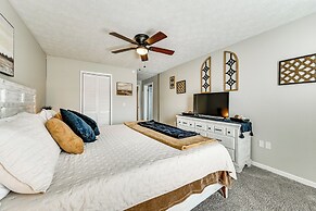 Lake Days & Fireside Nights! Updated Burnside Home
