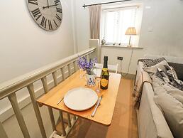 In & Out Cottage