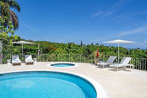 Tranquil 4BR Villa Pool Spa Resort Access