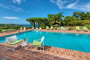 Private 2BR Open-air Villa Panoramic Views Pool