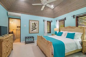 Charming 4BR Garden Villa Pool Separate Cottage