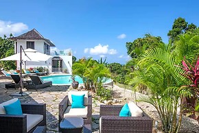 Charming 4BR Garden Villa Pool Separate Cottage
