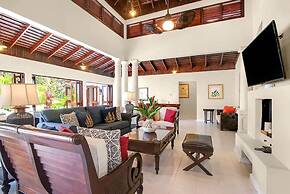 Charming 4BR Garden Villa Pool Separate Cottage