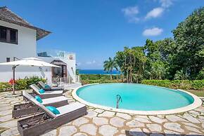 Charming 4BR Garden Villa Pool Separate Cottage