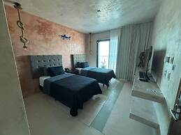 Simple & Luxury