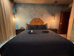 Simple & Luxury