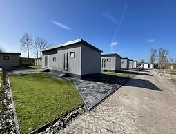 Stylish Beachside Lodge for 6