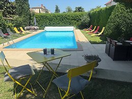 LES LOGES DE BACCHUS
