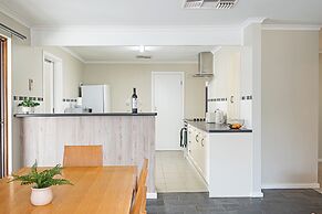 Villa Scalzi - 4-Bed Getaway