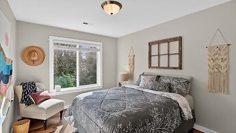 Keizer Retreat Firepit + Near Salem & Wineries