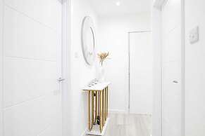 The Wembley Velvet Retreat 2 Bed Flat