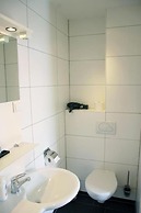Ensche-Day Inn