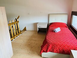 Luxar Room