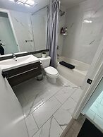 Downtown Pinecrest Suites-Free Parking
