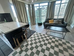 Downtown Pinecrest Suites-Free Parking