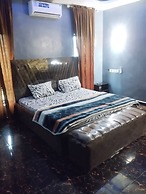 Four Diamonds Hotel & Suites