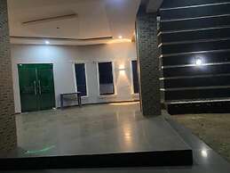 Four Diamonds Hotel & Suites