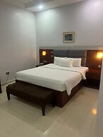 Four Diamonds Hotel & Suites