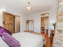 Holly Cottage