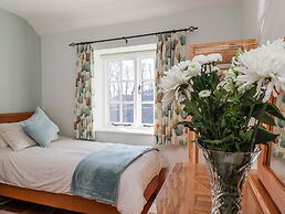 Holly Cottage