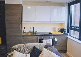 Stylish City Escape near Cavern Quarter