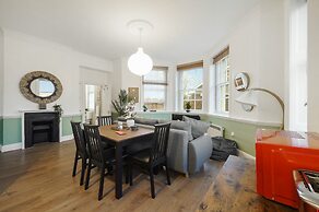 Modern 2 Bed Apartment in Greenwich