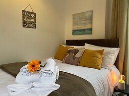 Modern 2 Bed Apartment in Greenwich