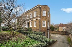 Modern 2 Bed Apartment in Greenwich